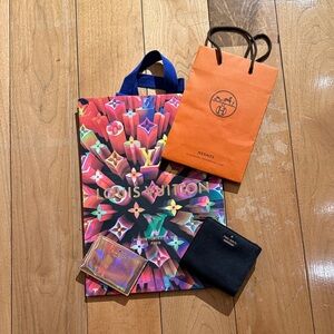 Louis Vuitton bag with Black Kate Spade Wallet/ metallic Kate Spade card wallet